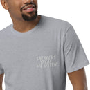 Sneakers Speak, We Listen" -shirt